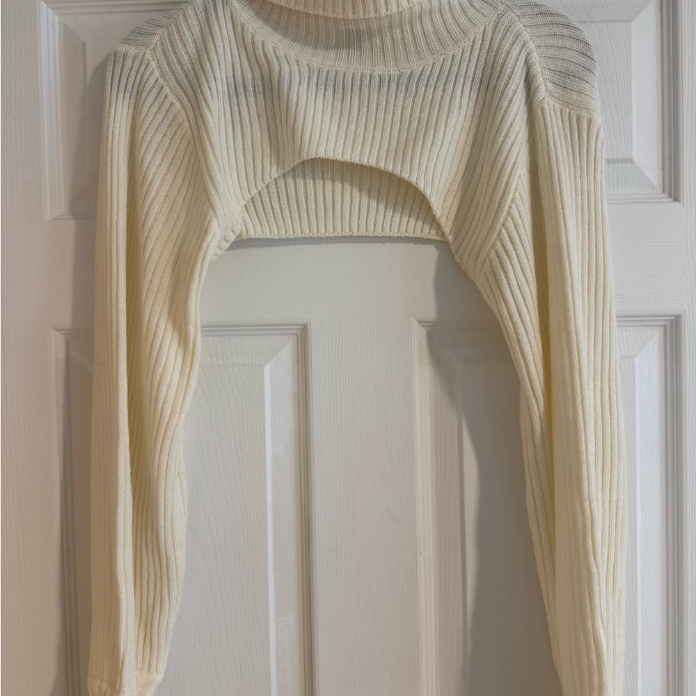 H&M Cream Ribbed Long Sleeve Crop Top